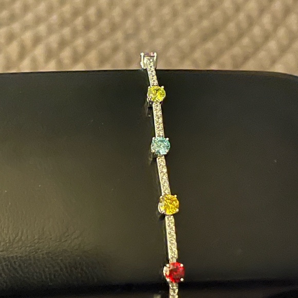 QVC DIAMONIQUE TENNIS BRACELET WITH STATION BIRTHSTONES SIZE 7 NEVER WORN - Picture 2 of 3